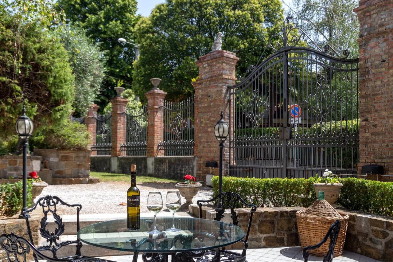Villa Beatrice 1836 科蒙斯 外观 照片